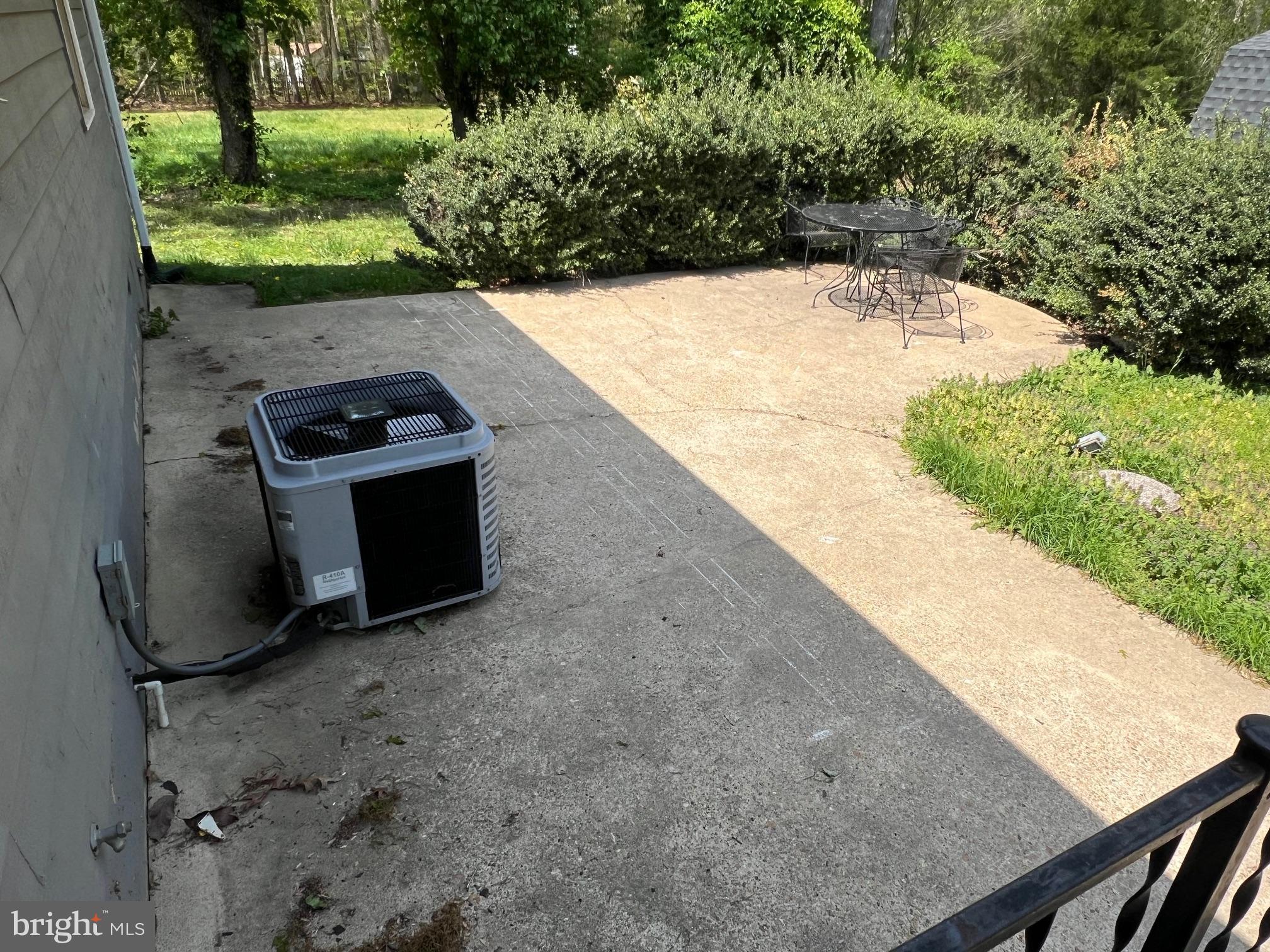 LAKE WILDERNESS - Residential Lease