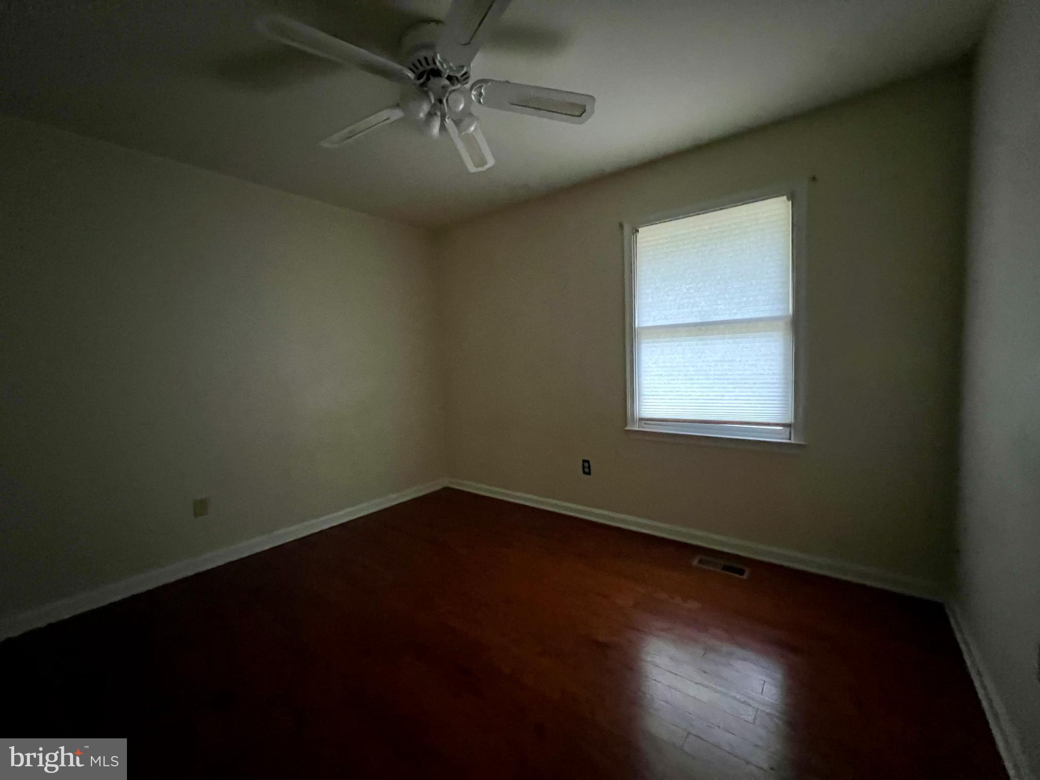 LAKE WILDERNESS - Residential Lease