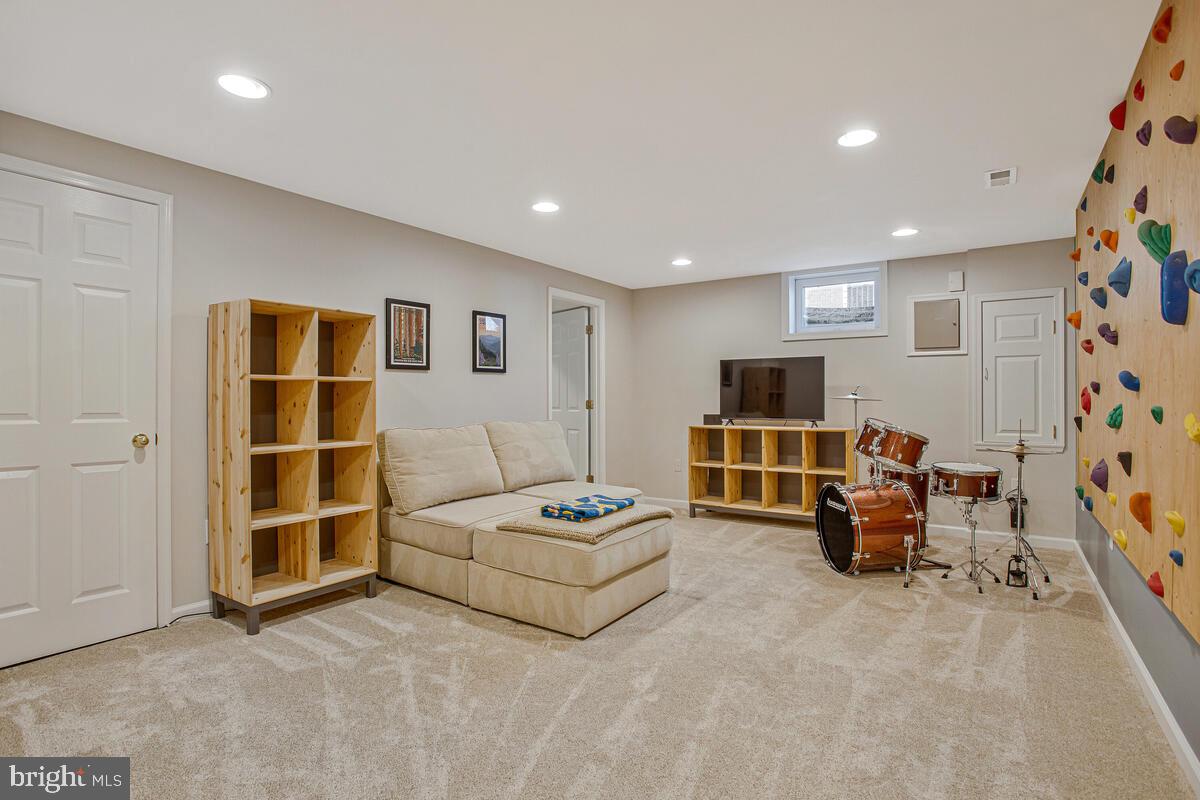 SHIPLEYS CHOICE - Residential