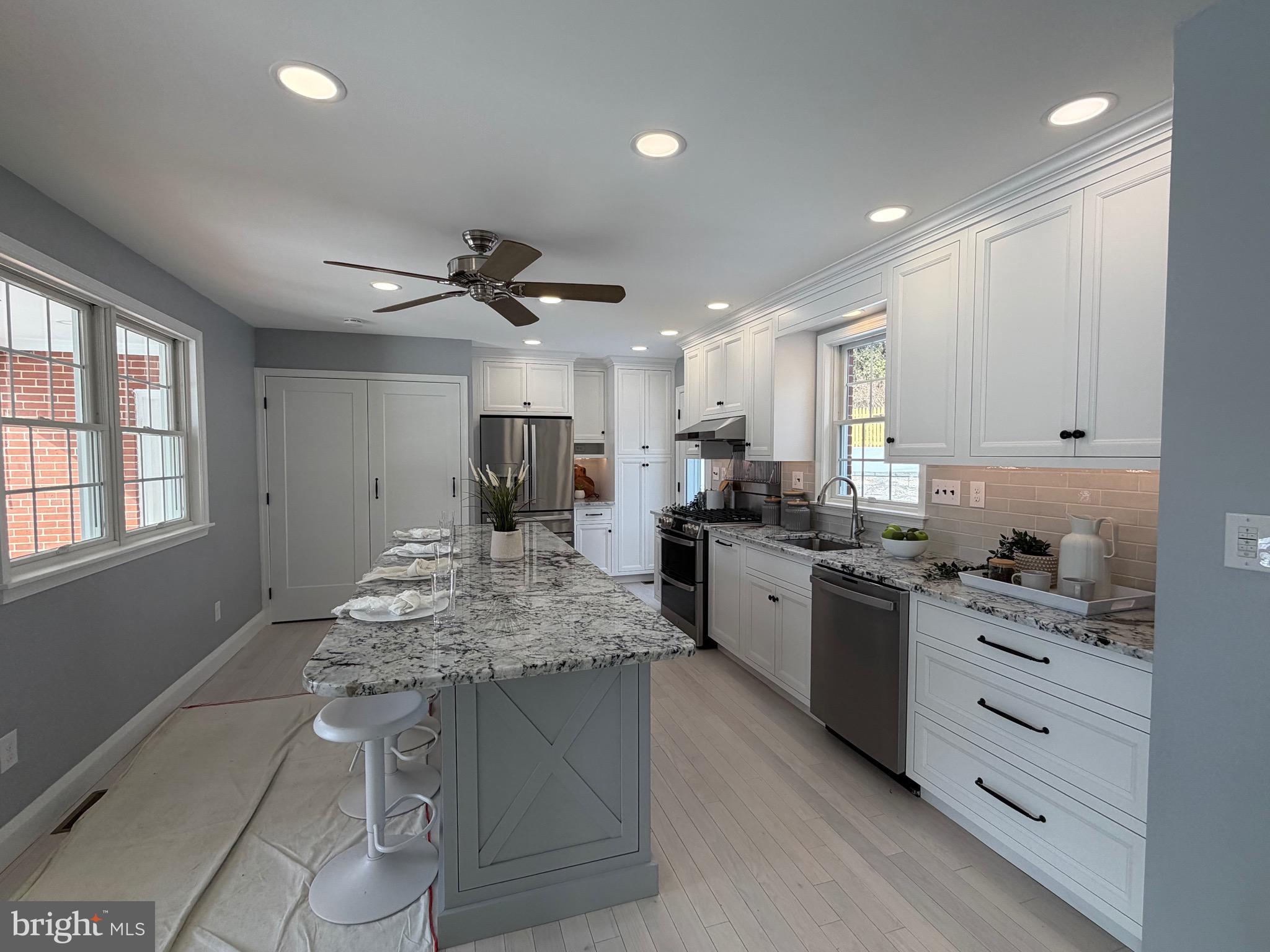 KNOLLWOOD - Residential