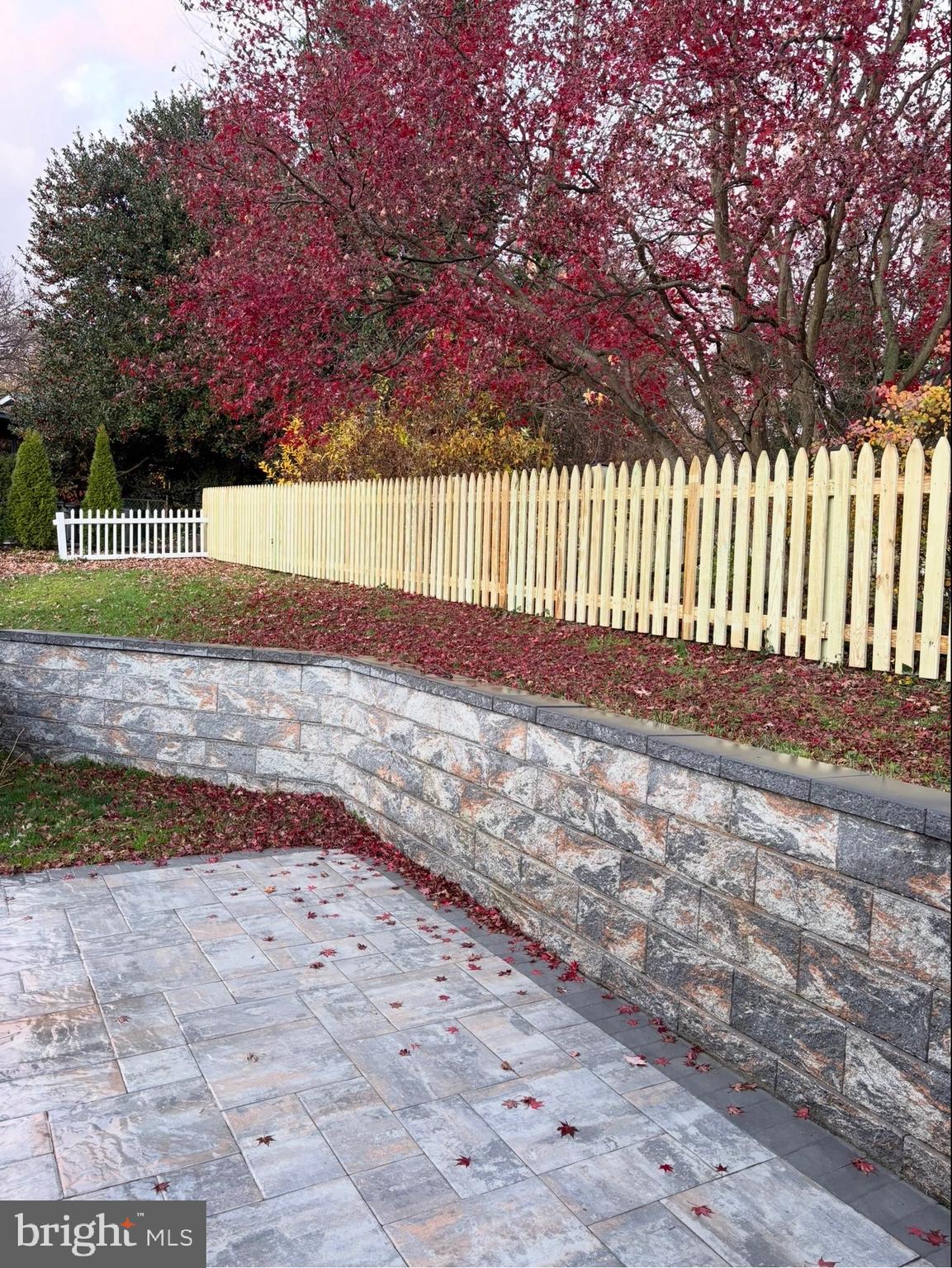 KNOLLWOOD - Residential