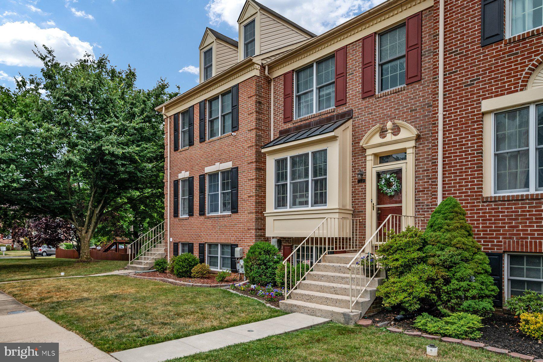 HUNTERS RUN - Residential