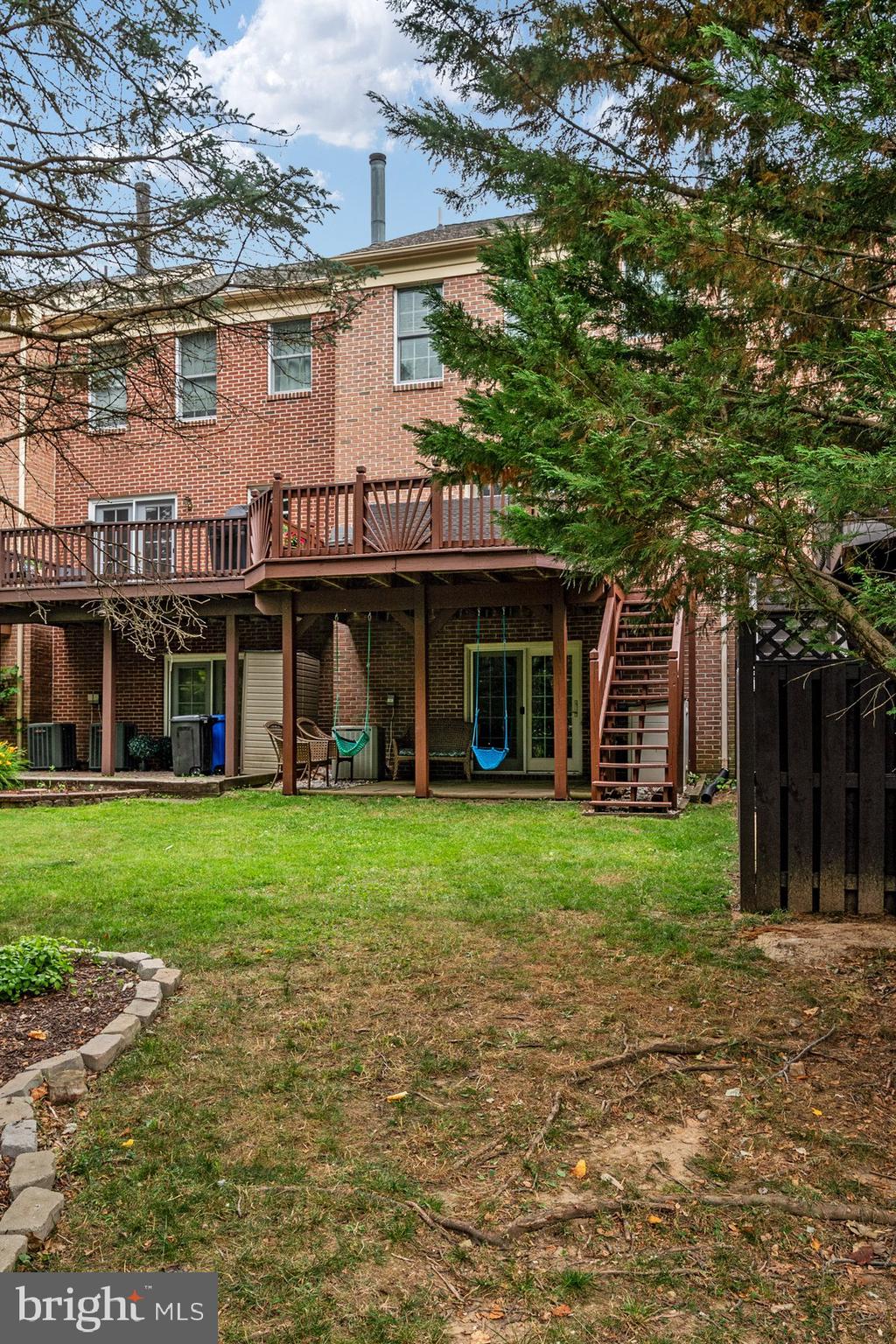 HUNTERS RUN - Residential