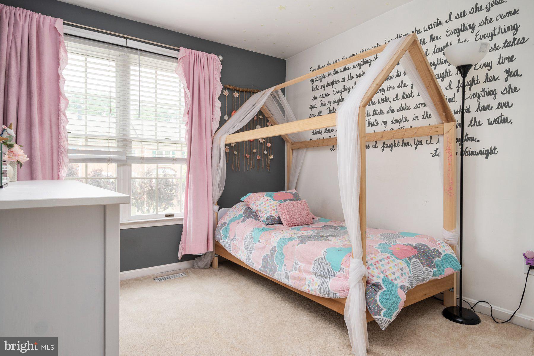 HUNTERS RUN - Residential