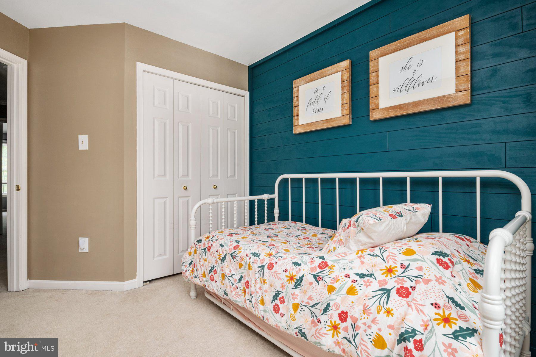 HUNTERS RUN - Residential