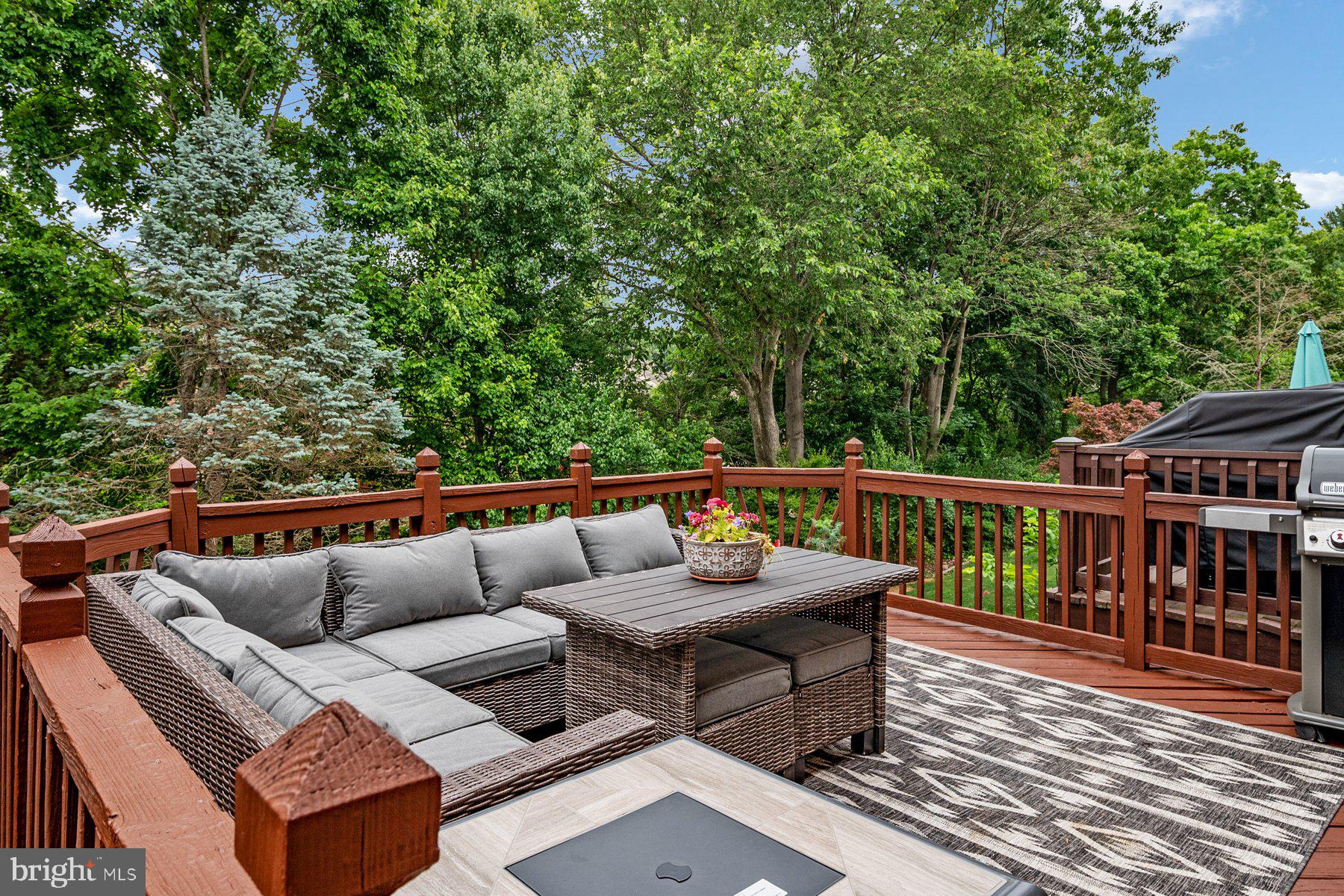 HUNTERS RUN - Residential