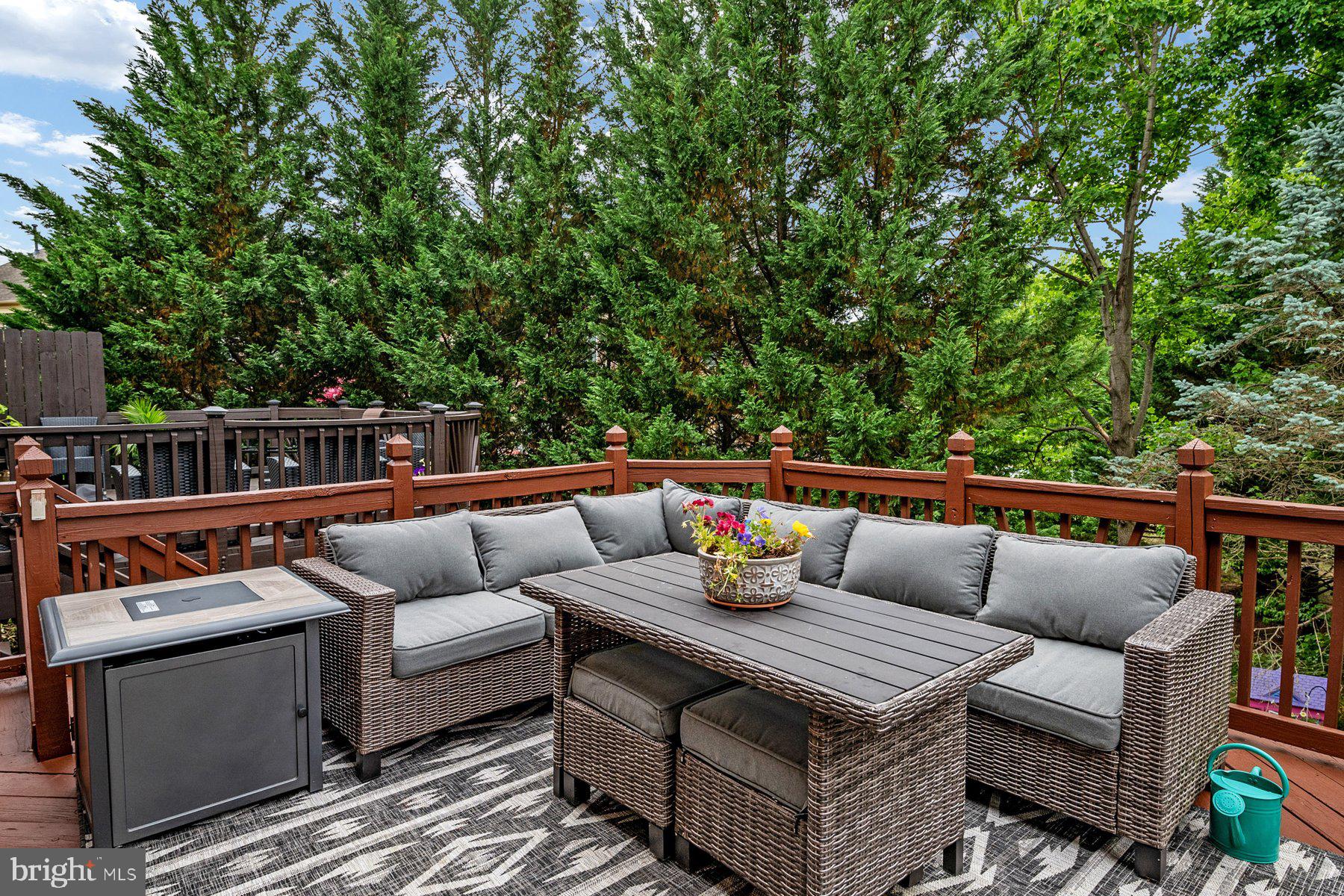 HUNTERS RUN - Residential