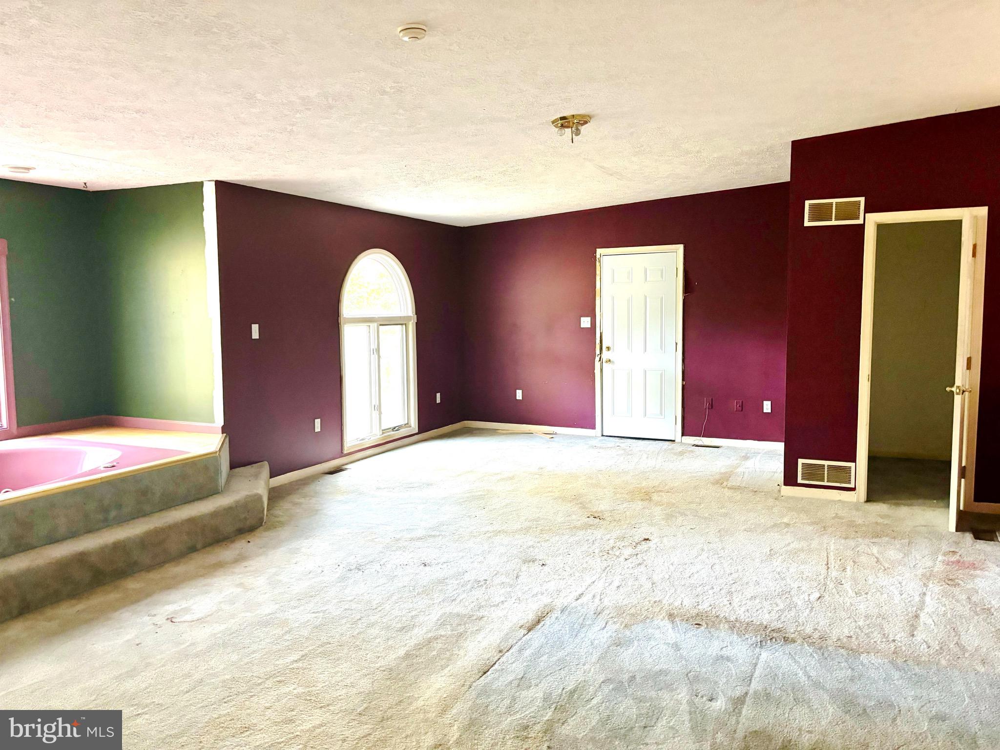 GROUSE HOLLOW ESTATES - Residential