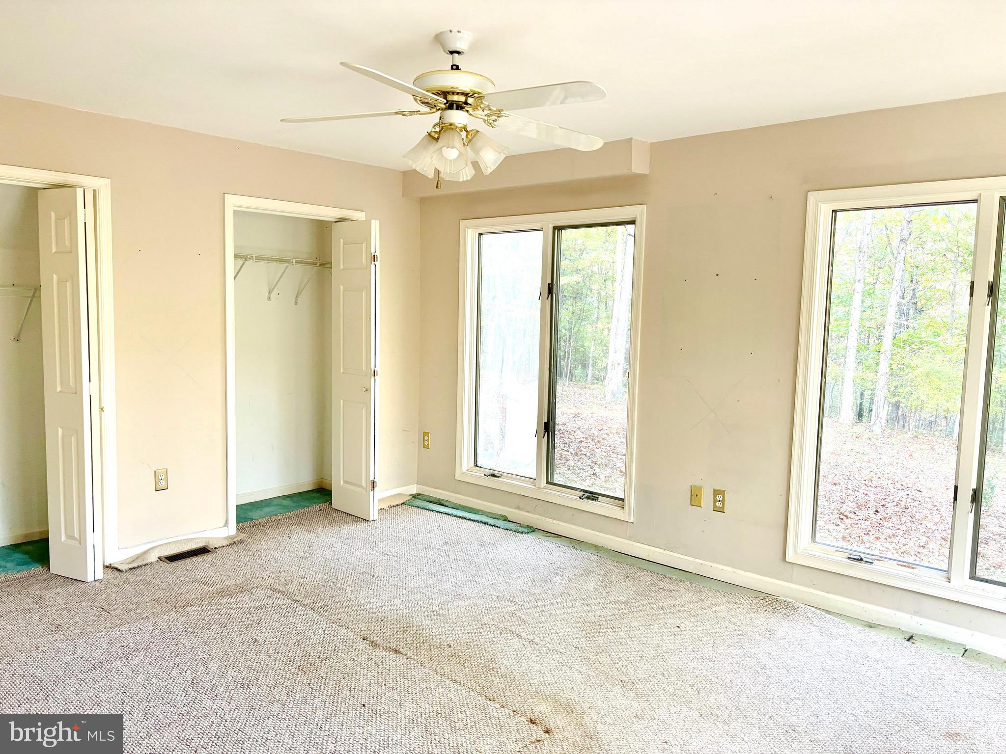 GROUSE HOLLOW ESTATES - Residential