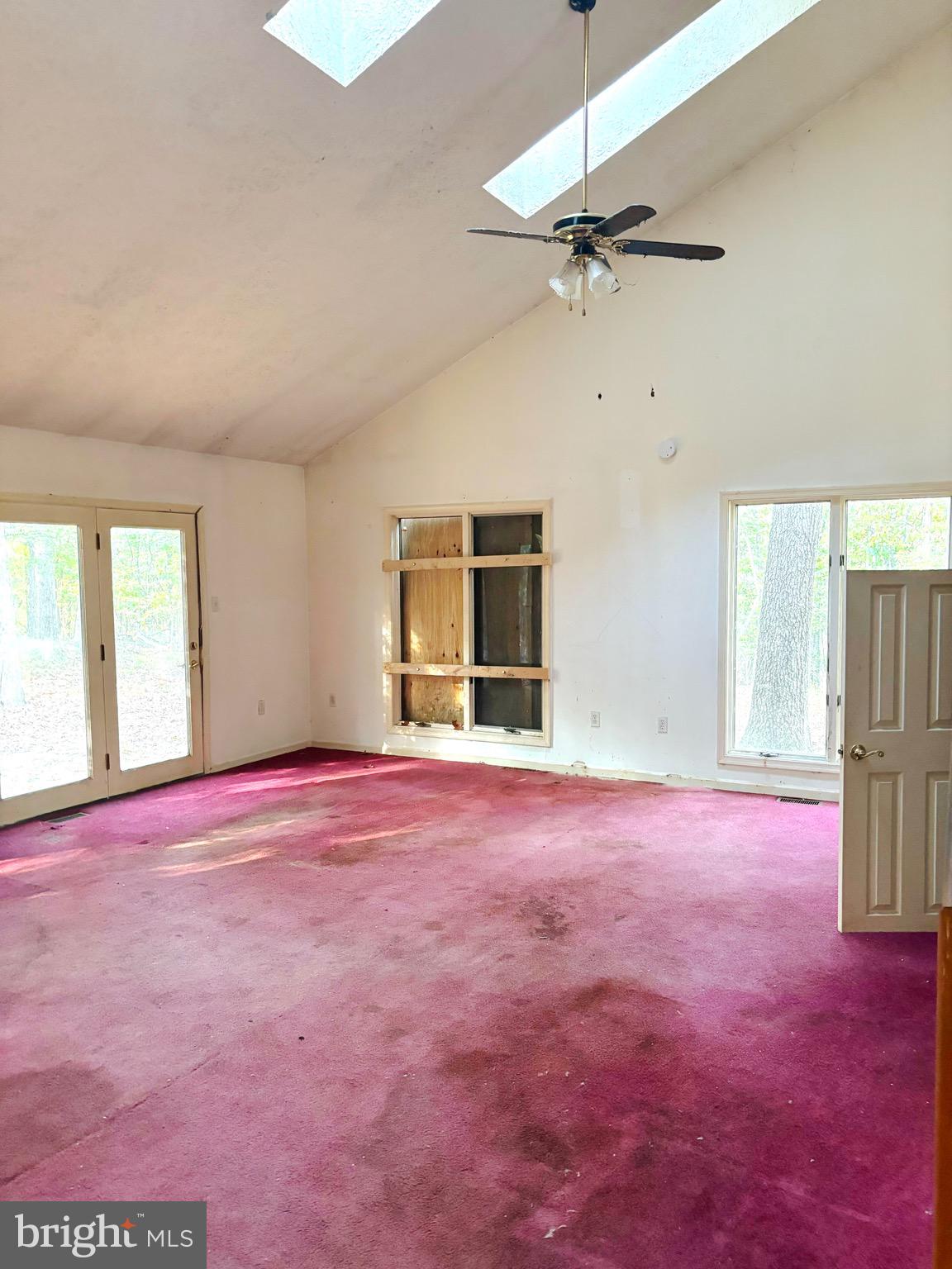 GROUSE HOLLOW ESTATES - Residential