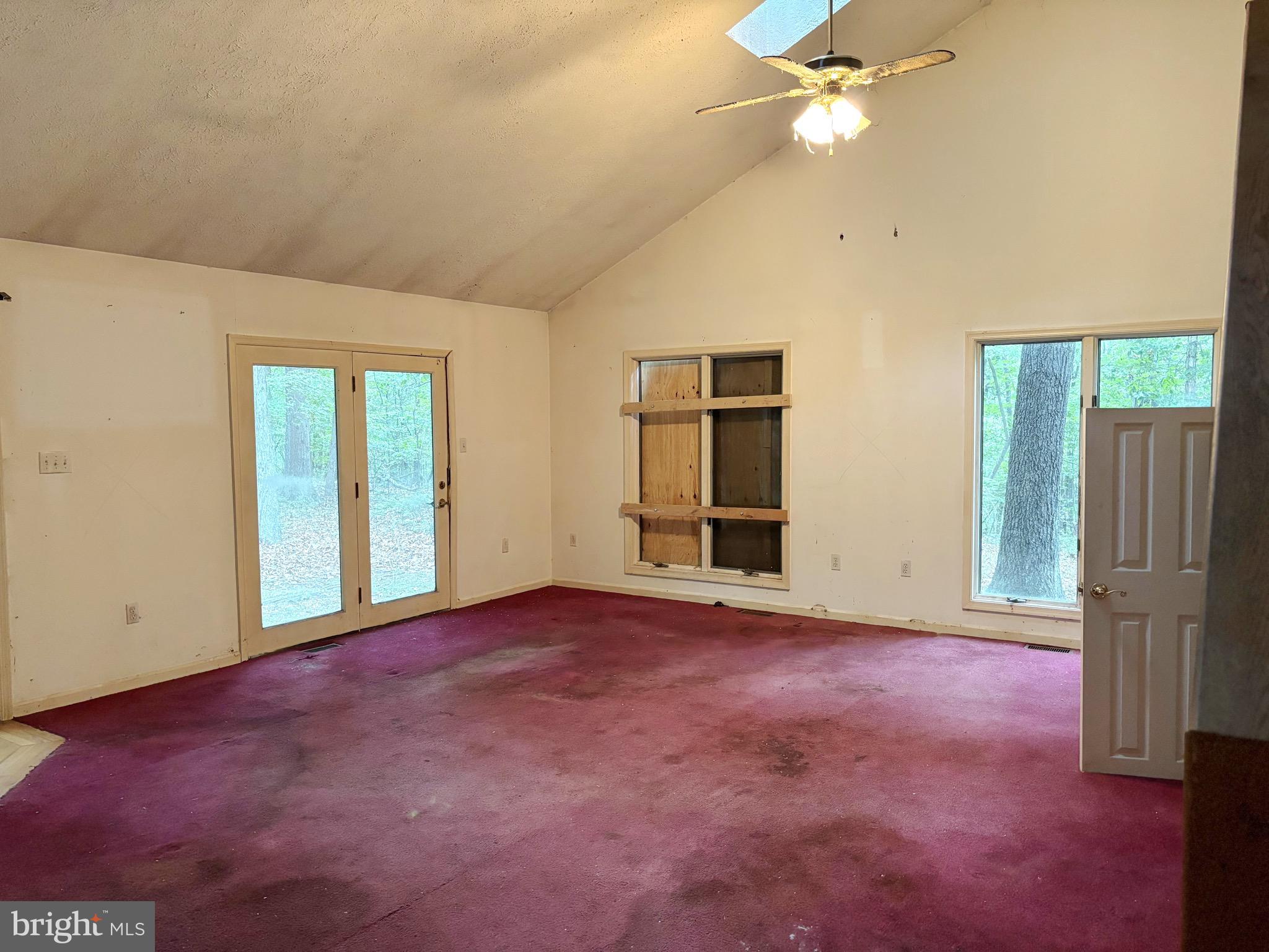 GROUSE HOLLOW ESTATES - Residential