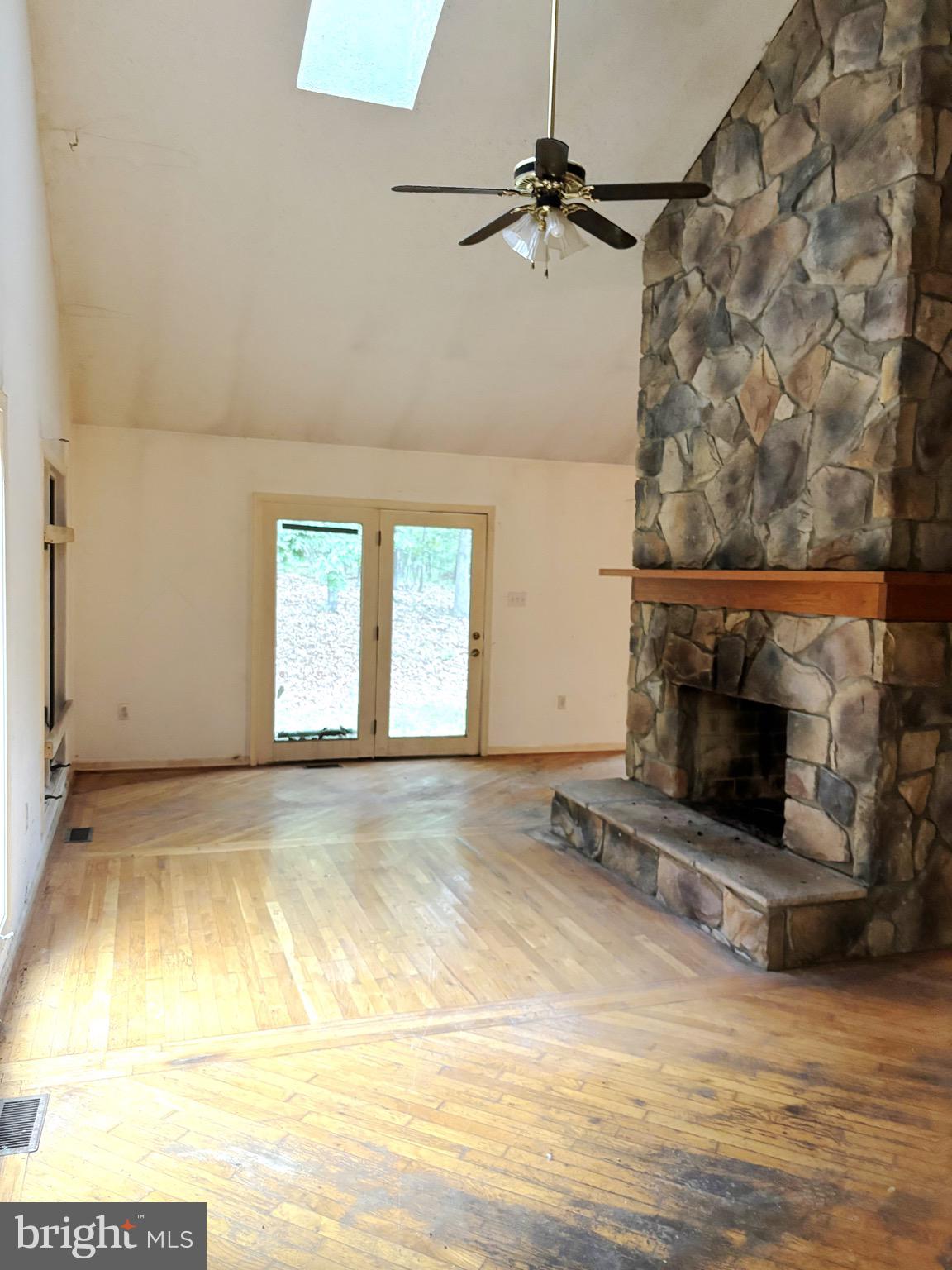 GROUSE HOLLOW ESTATES - Residential