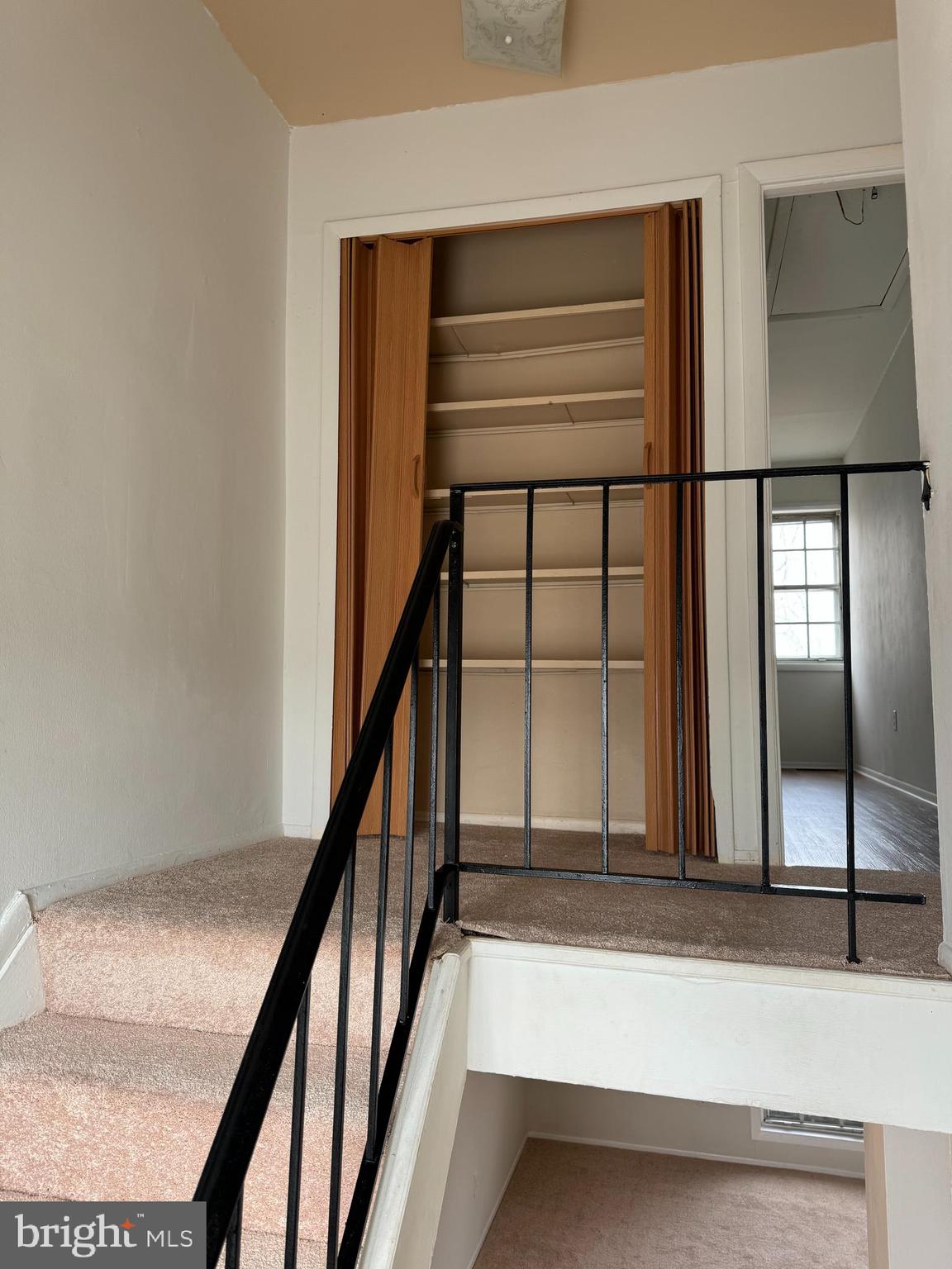 WATER GATE - Residential