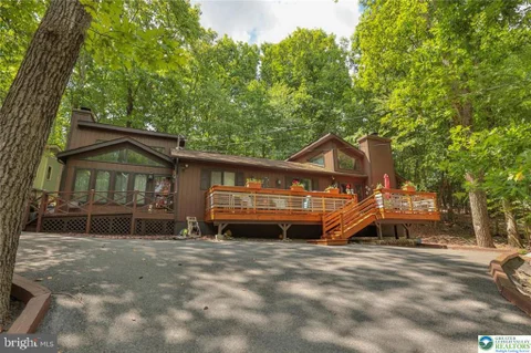 2114 Lansdale Drive, East Stroudsburg, PA 18301 - #: PAMR2006836