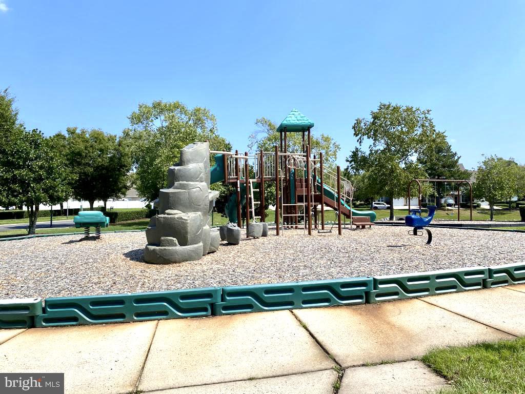 TOWNE SQUARE BATTERY PARK - Residential Lease