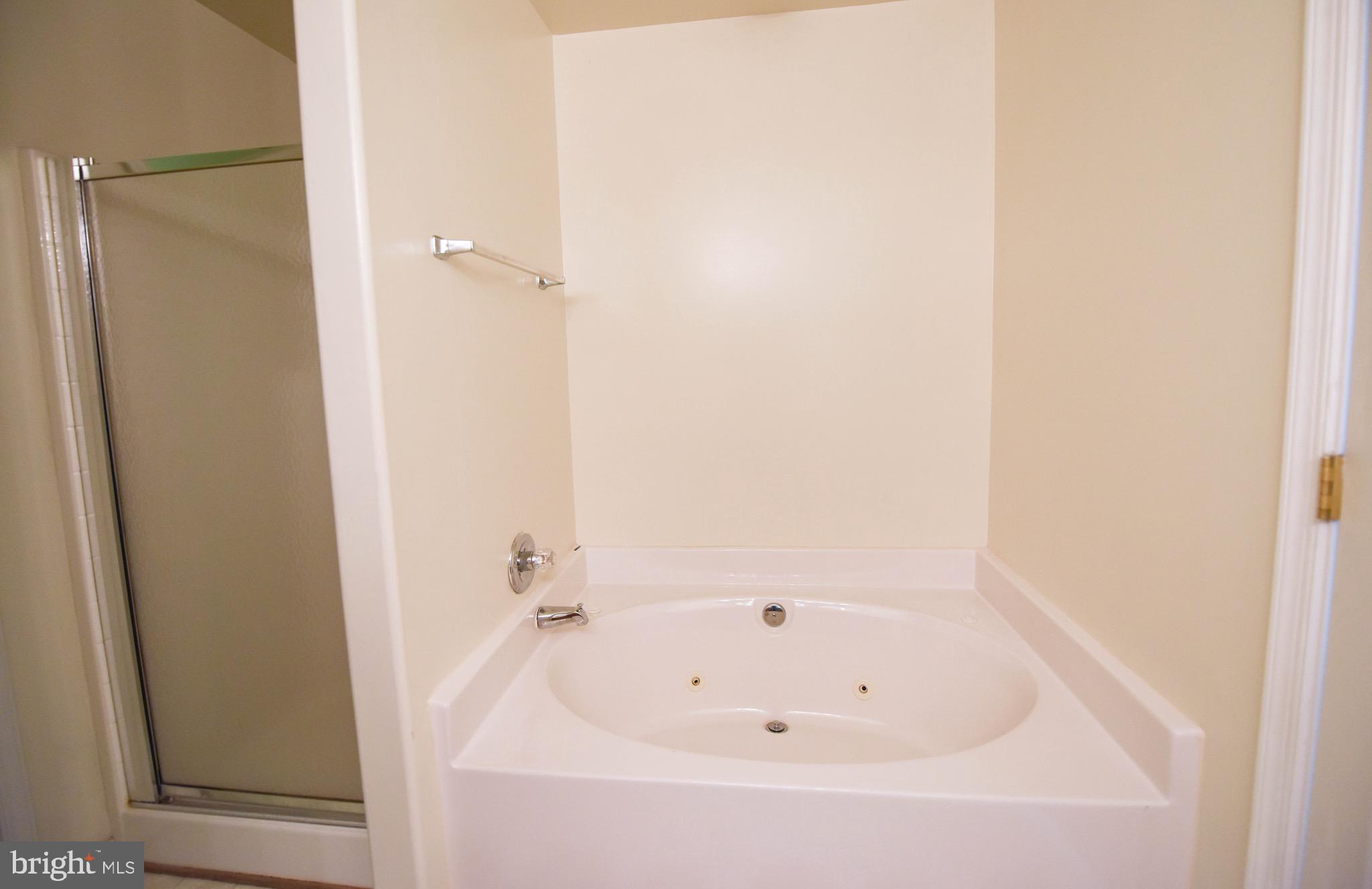 TOWNE SQUARE BATTERY PARK - Residential Lease