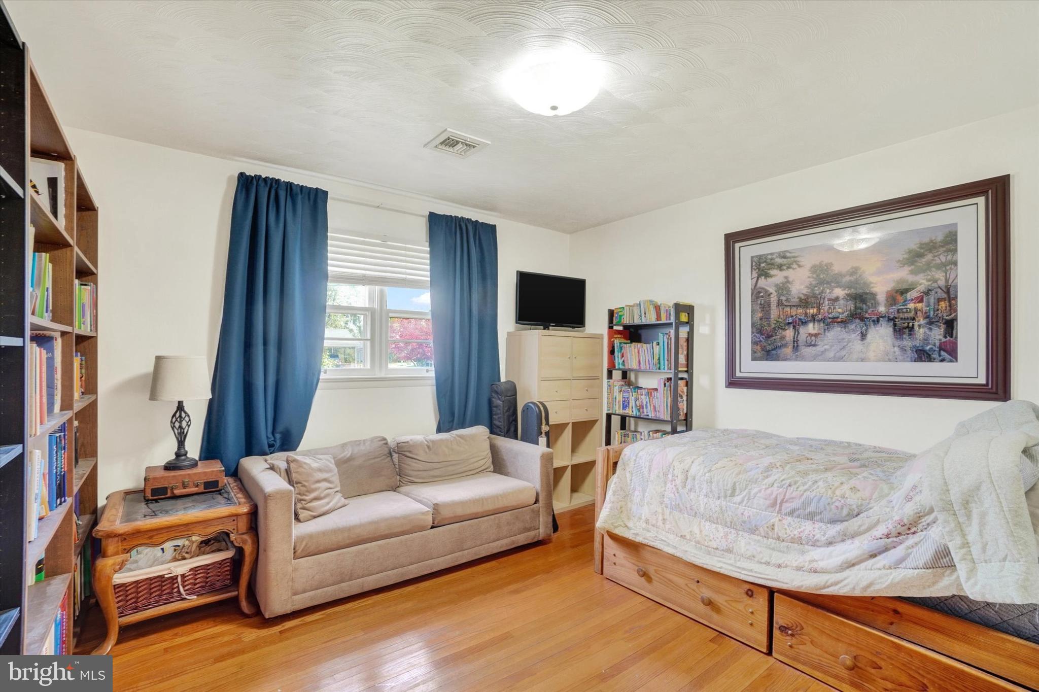 TOWER VILLAGE - Residential