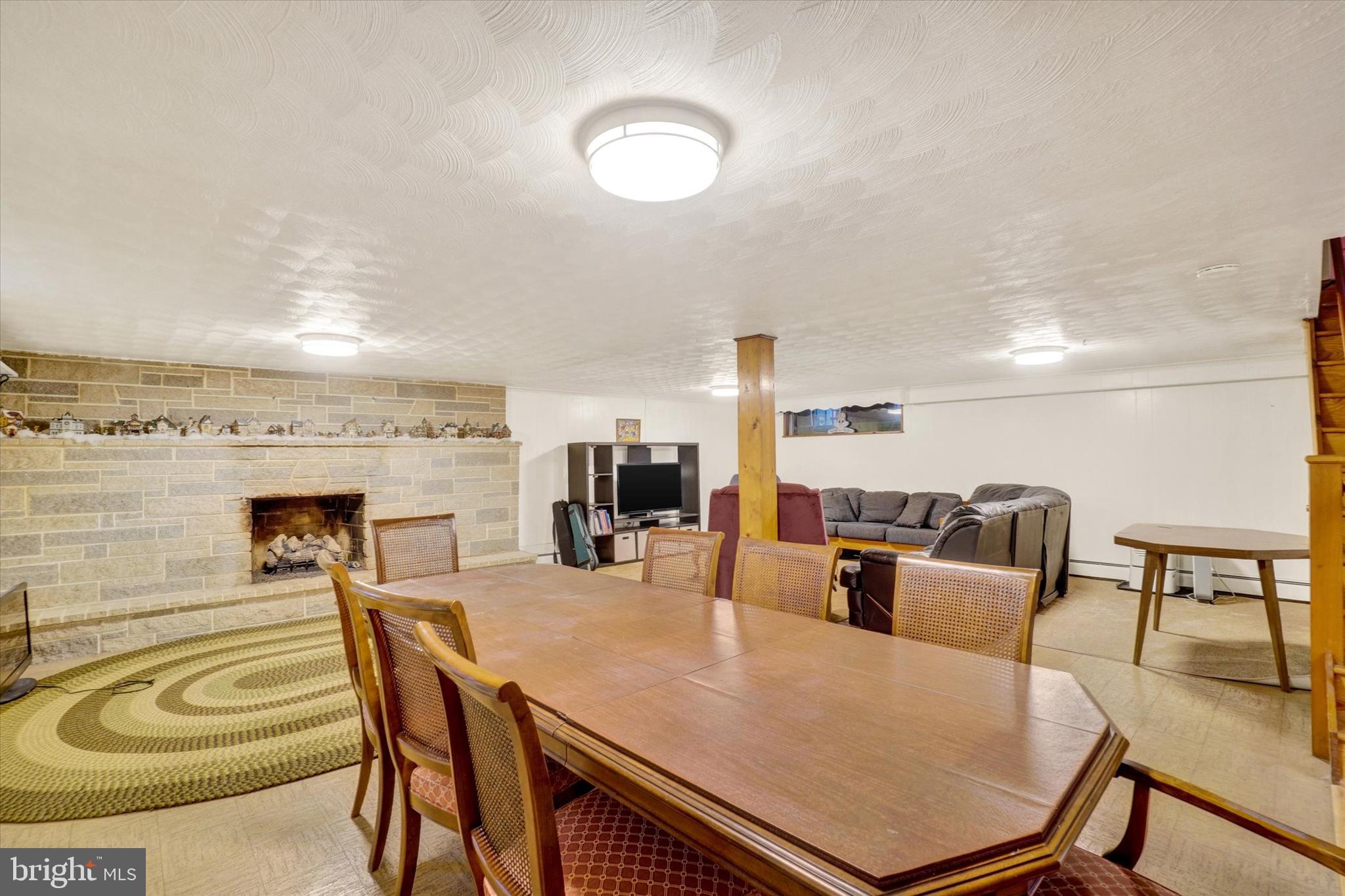 TOWER VILLAGE - Residential