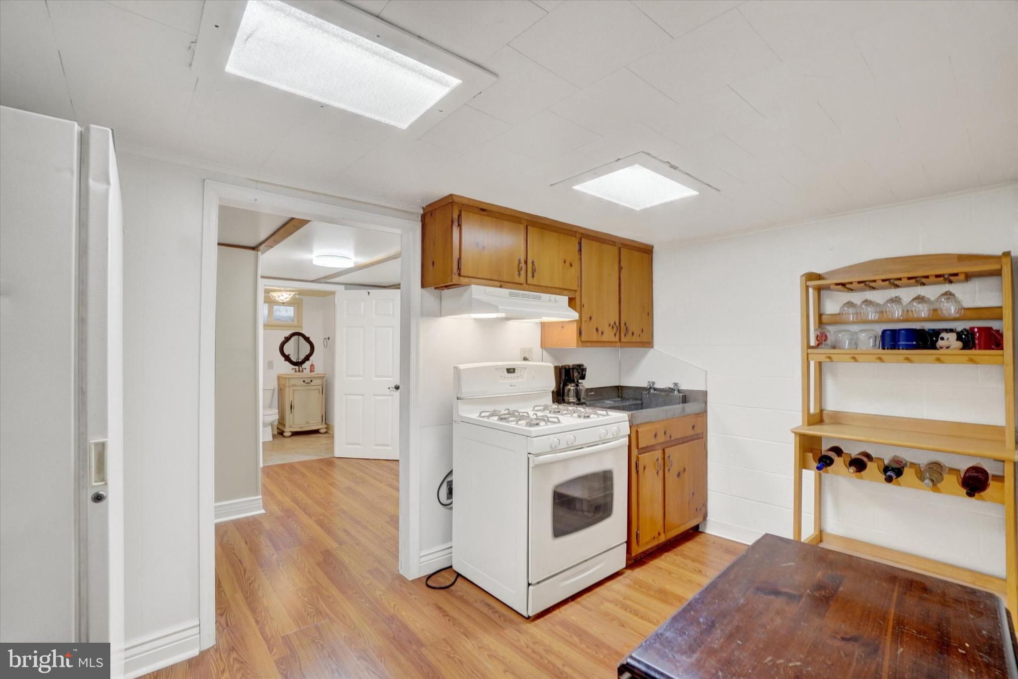 TOWER VILLAGE - Residential