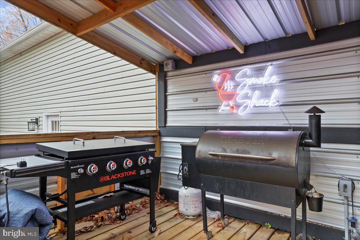 HOLTZINGER OVERLOOK - Residential