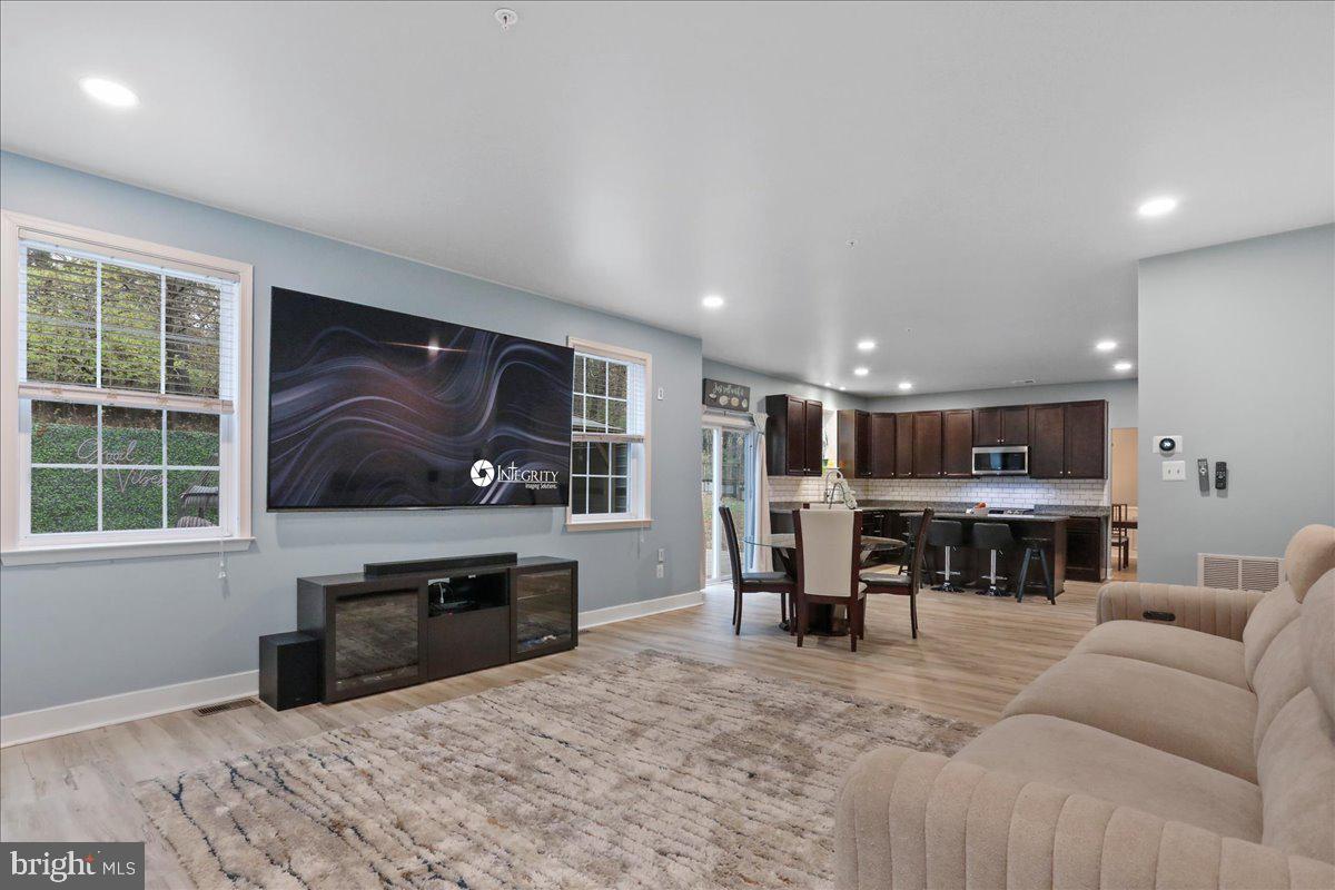 HOLTZINGER OVERLOOK - Residential