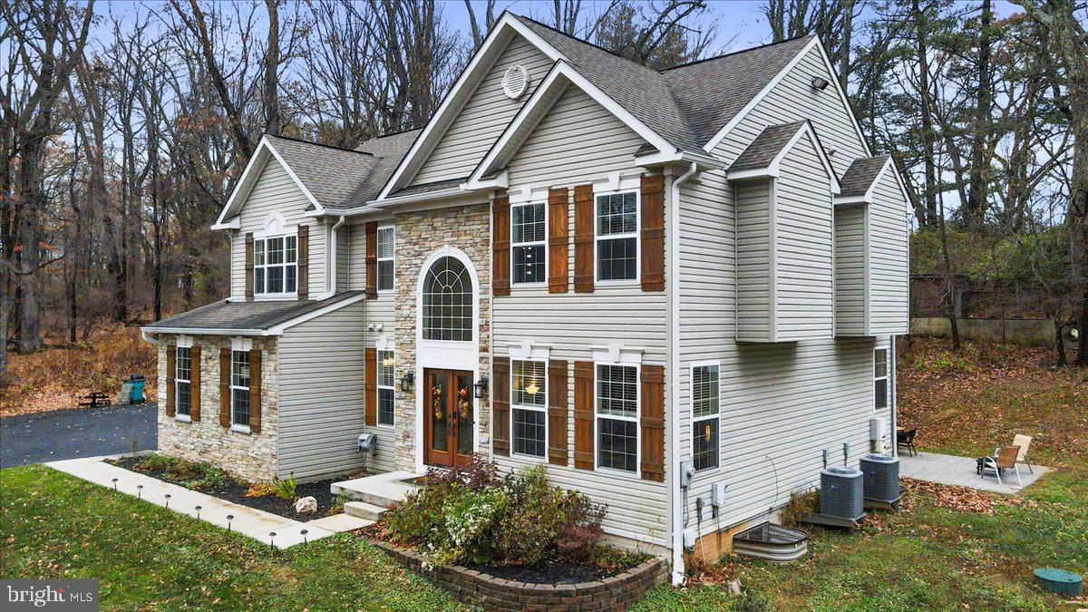 HOLTZINGER OVERLOOK - Residential