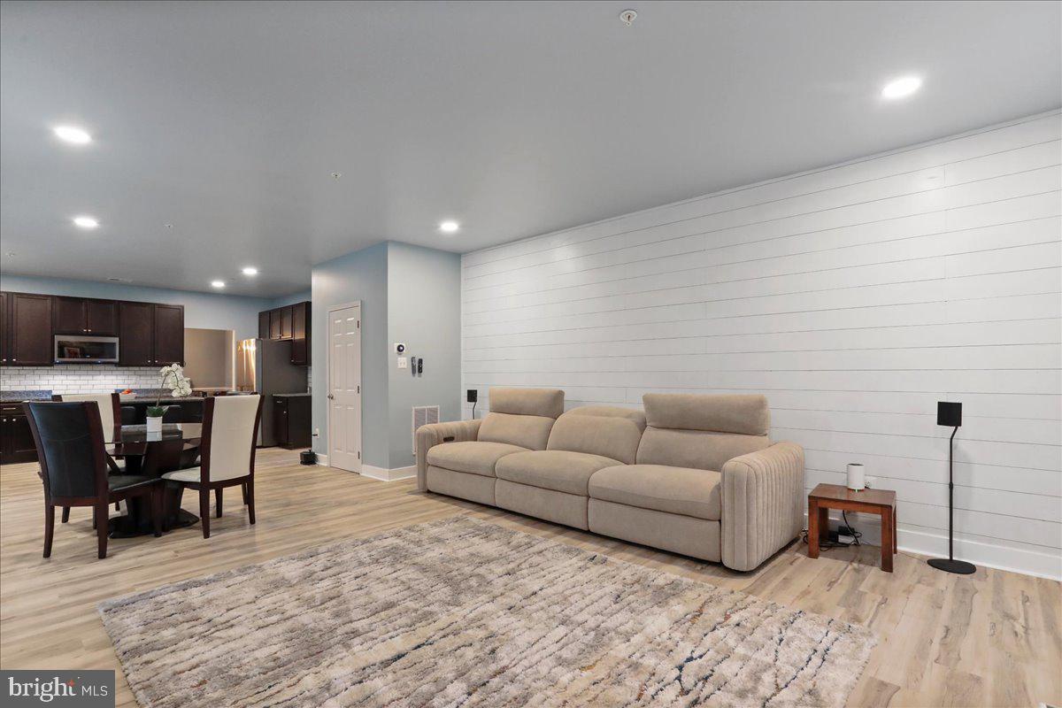 HOLTZINGER OVERLOOK - Residential