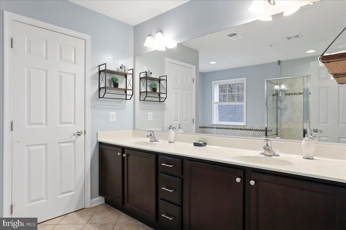 HOLTZINGER OVERLOOK - Residential