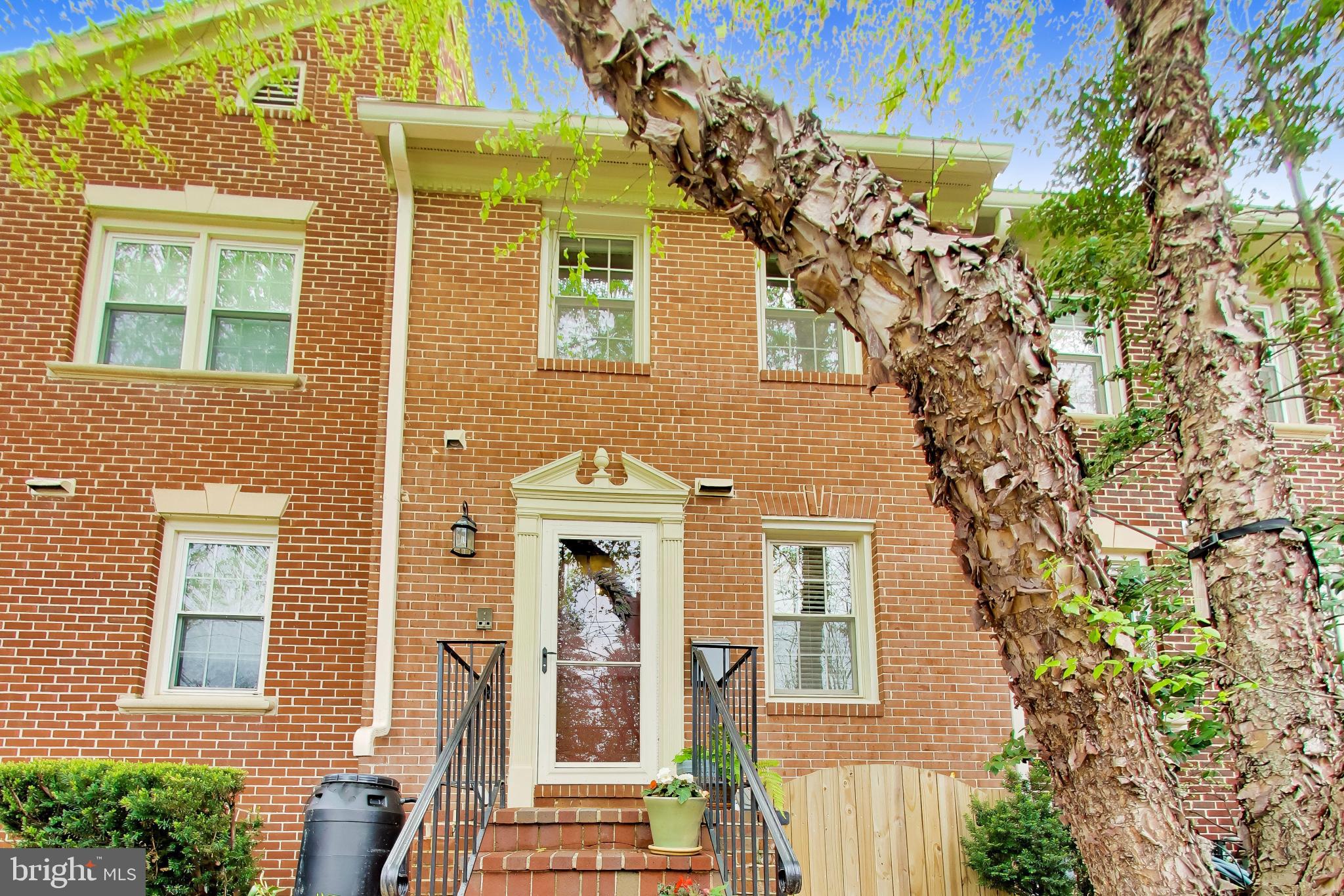 115 GREAT FALLS STREET