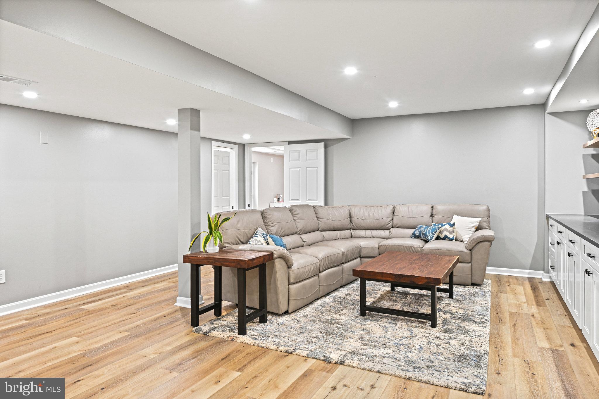 HAMLET - Residential