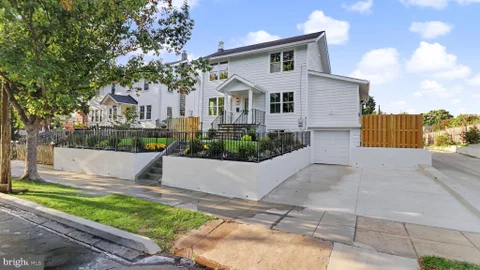 MLS: DCDC2282918