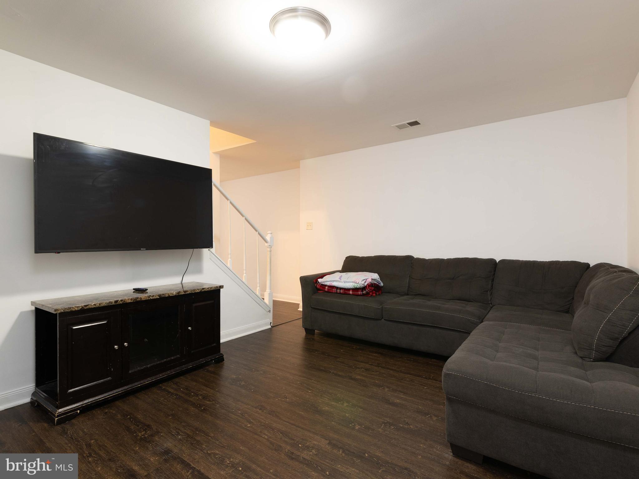 MCCAULEY CROSSING - Residential