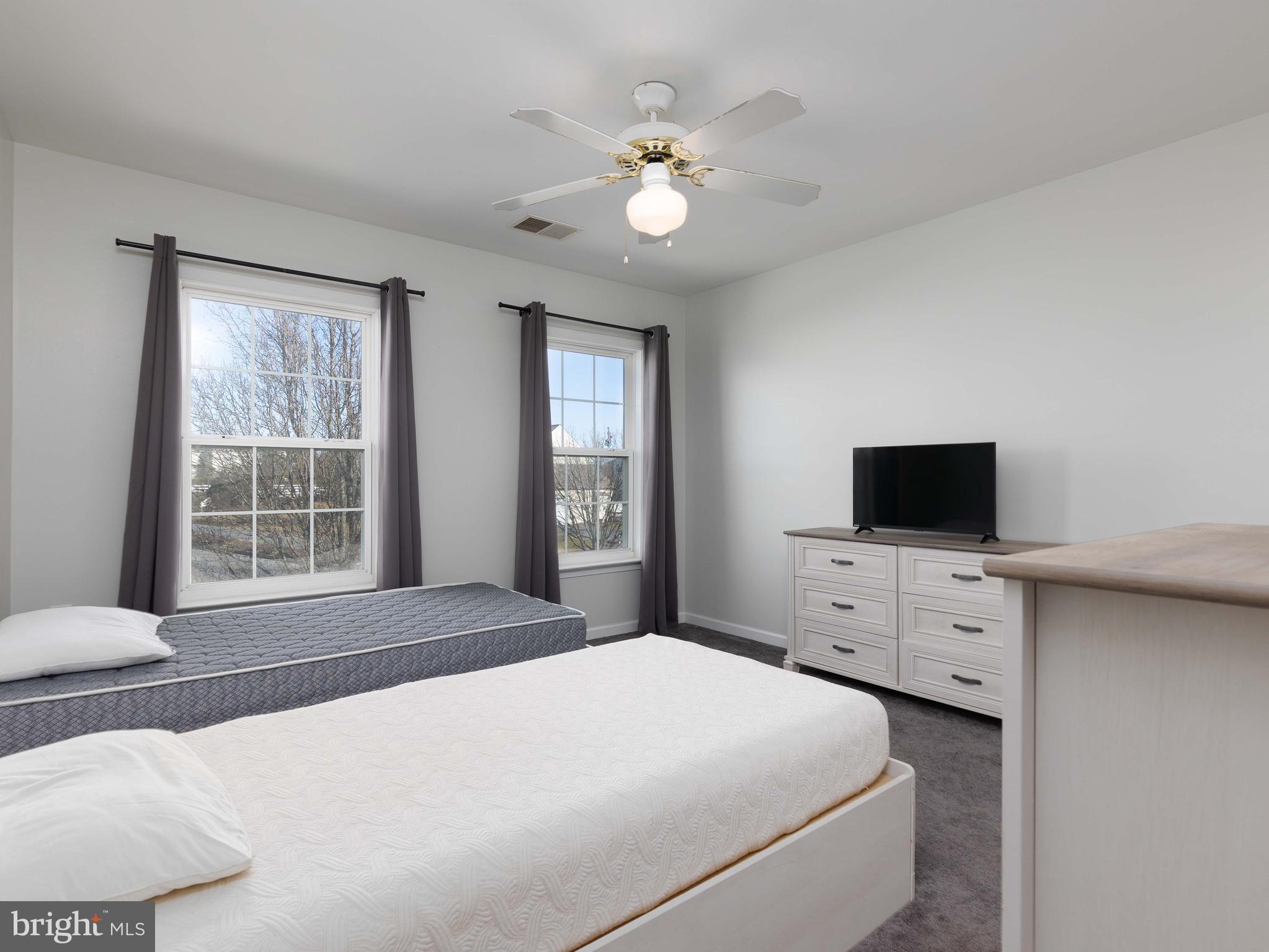 MCCAULEY CROSSING - Residential