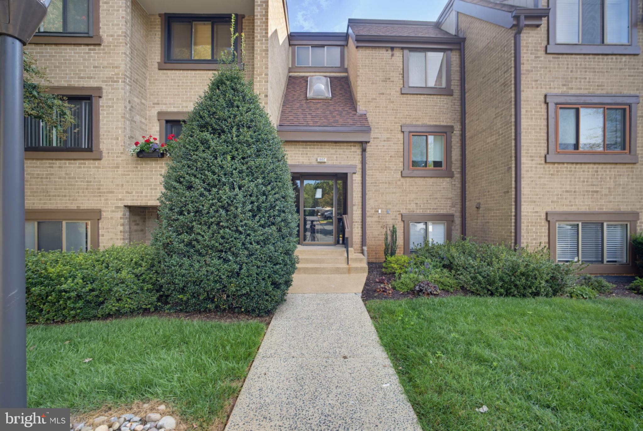 1657 PARKCREST CIRCLE 201