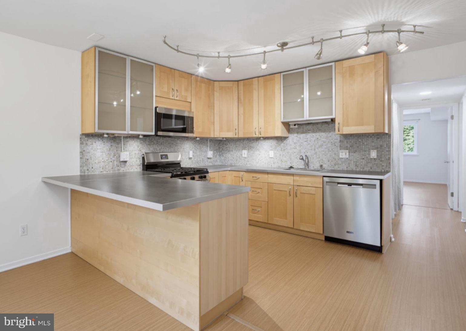1657 PARKCREST CIRCLE 201