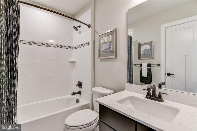 LAKE LINGANORE OAKDALE - Residential