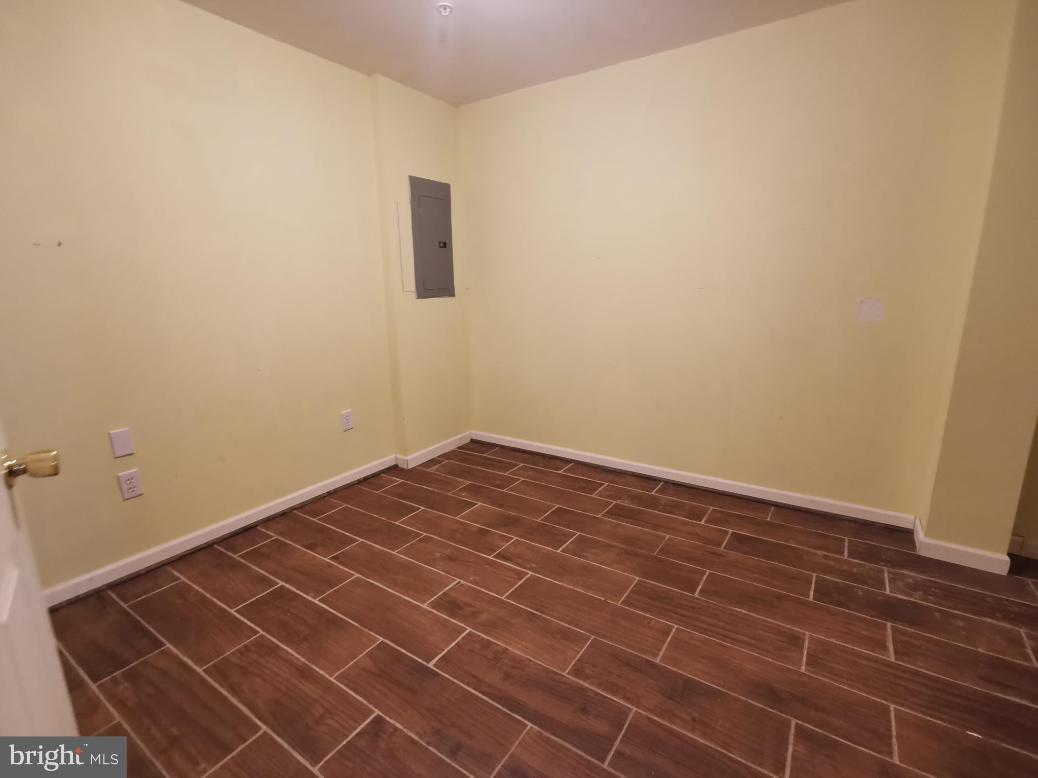 VILLAGES OF URBANA - Residential Lease