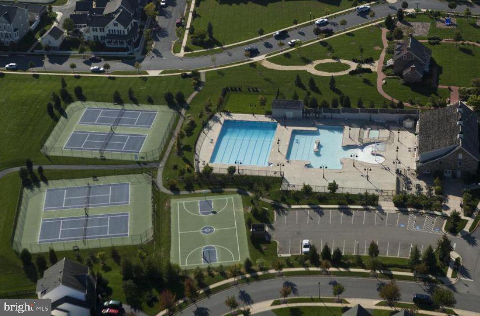 VILLAGES OF URBANA - Residential Lease