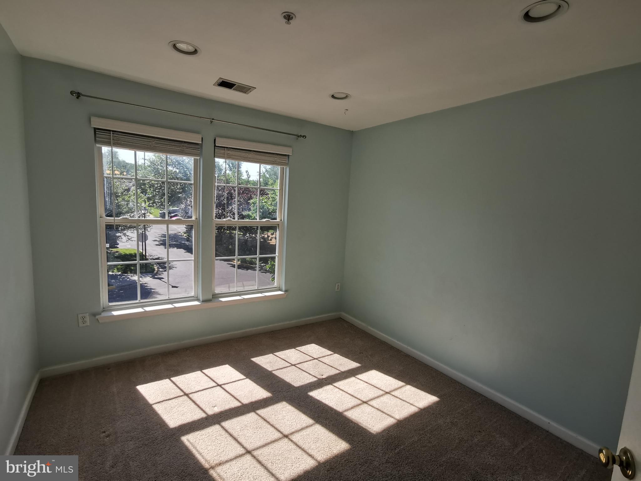 VILLAGES OF URBANA - Residential Lease