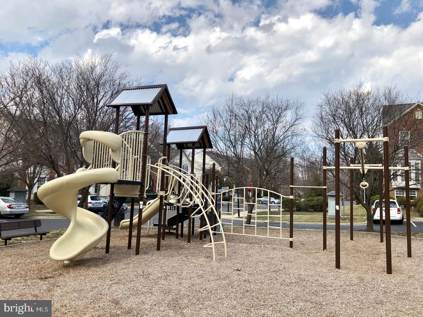 VILLAGES OF URBANA - Residential Lease