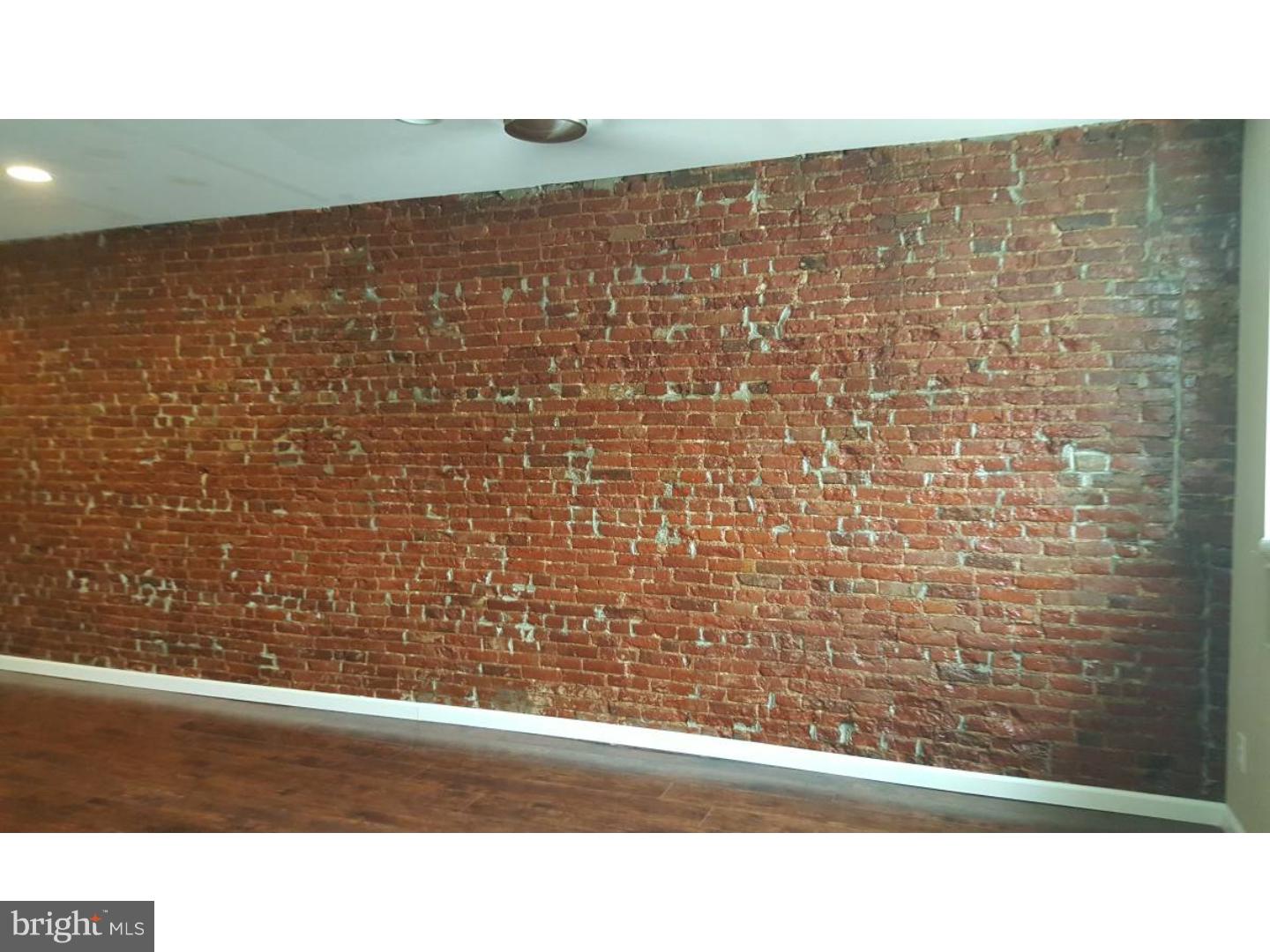 KENSINGTON - Commercial Lease