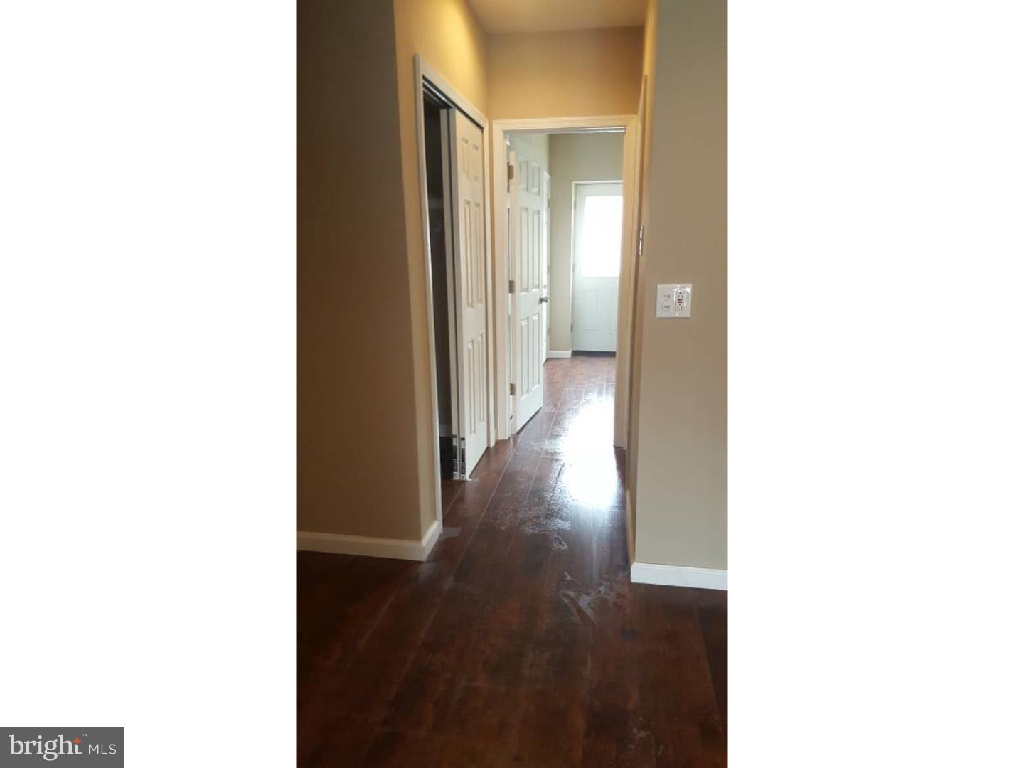 KENSINGTON - Commercial Lease