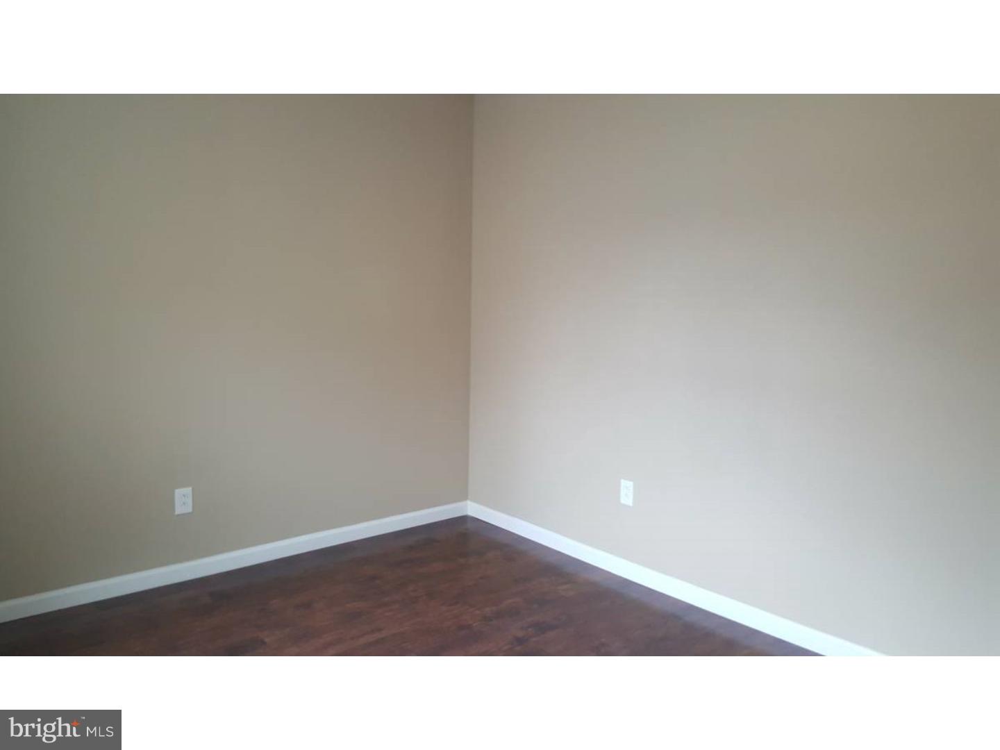 KENSINGTON - Commercial Lease