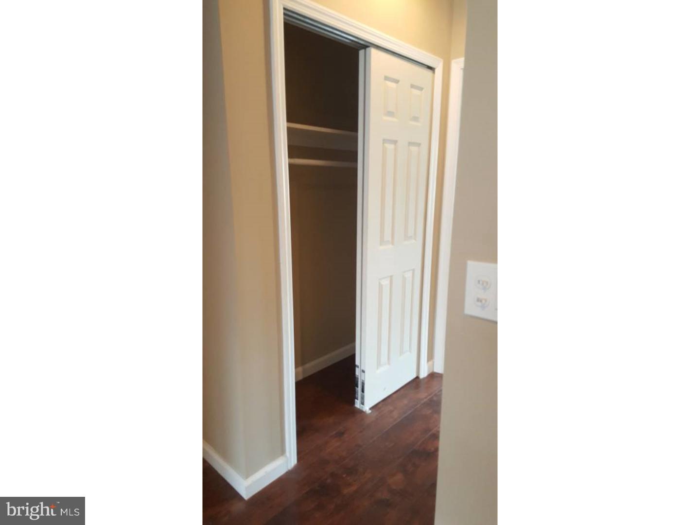 KENSINGTON - Commercial Lease
