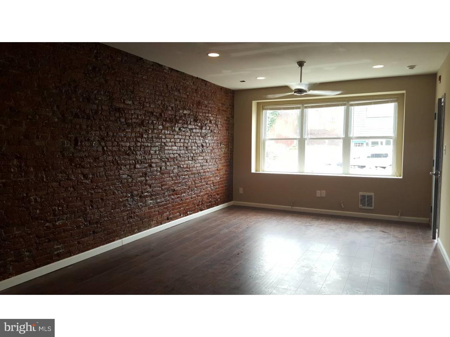 KENSINGTON - Commercial Lease