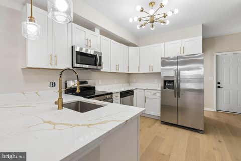 Townhouse For Sale - 1547 Carswell Street<br/> BALTIMORE, MD 21218