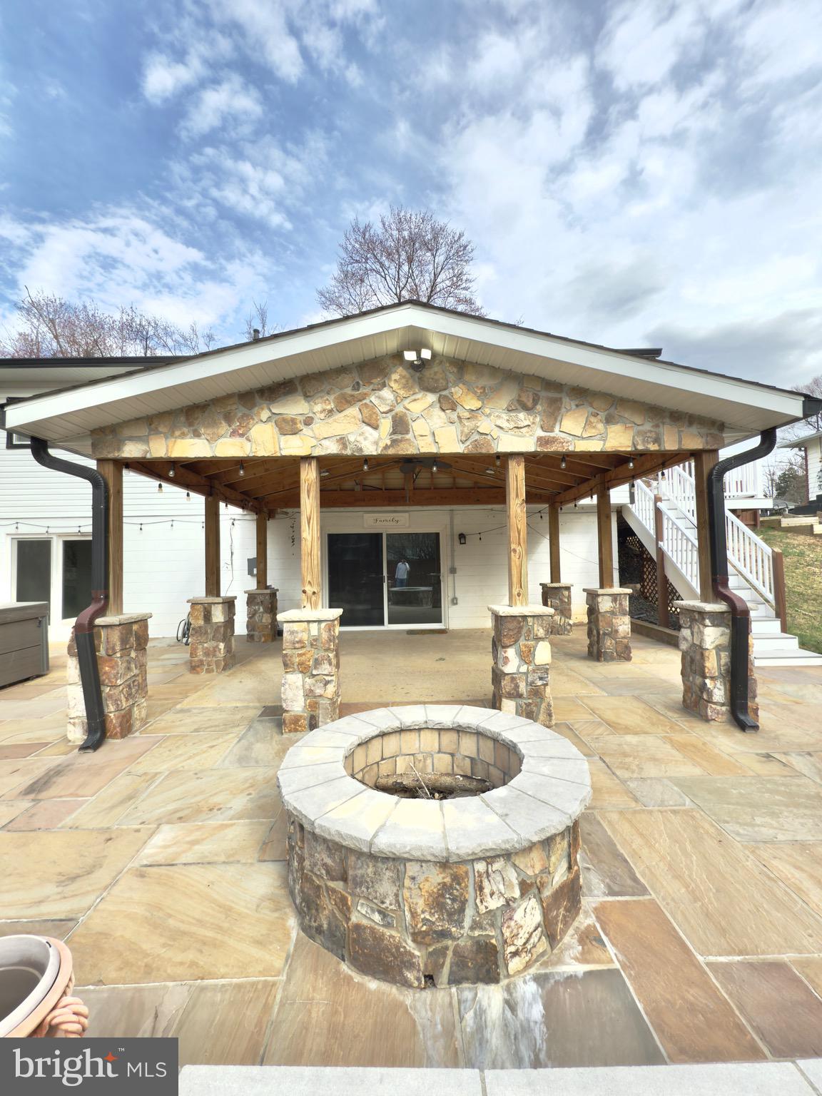 RAVENSWORTH GROVE - Residential Lease