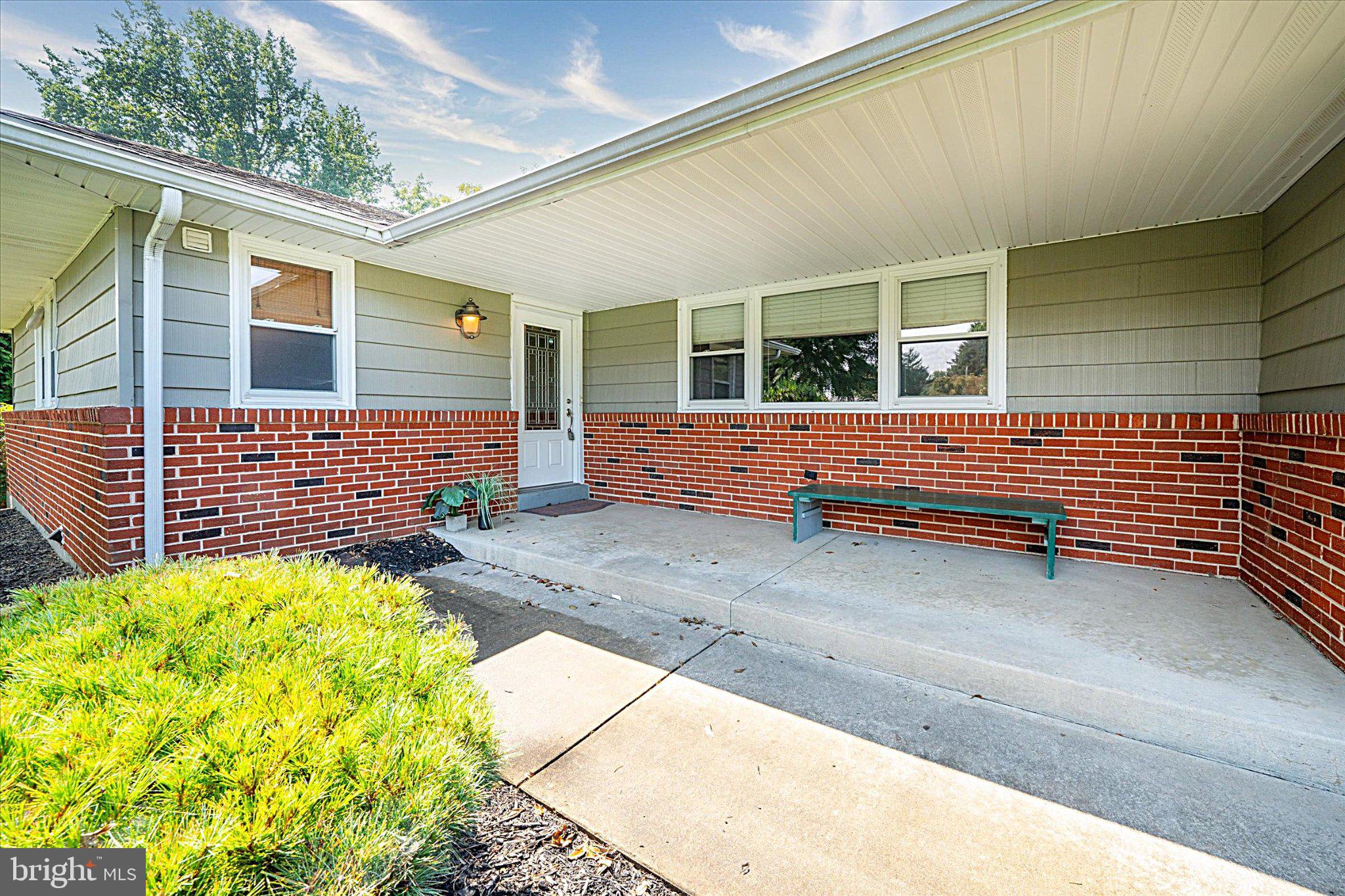 172 OLDBURY DRIVE