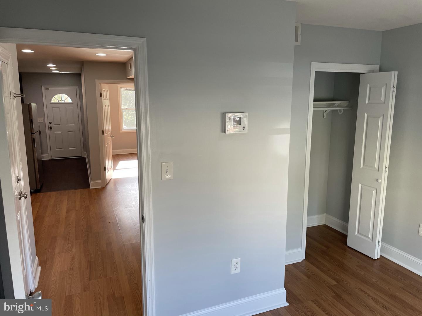 421 BURBANK STREET SE