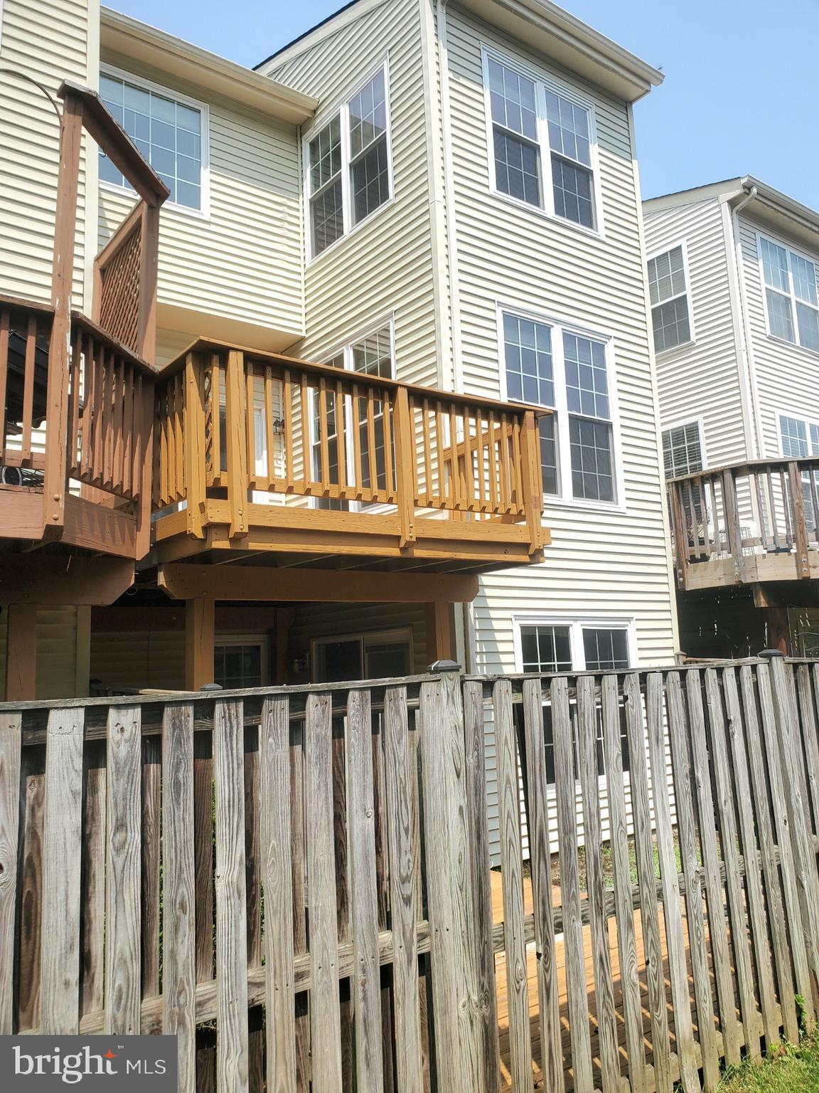 VIRGINIA OAKS - Residential